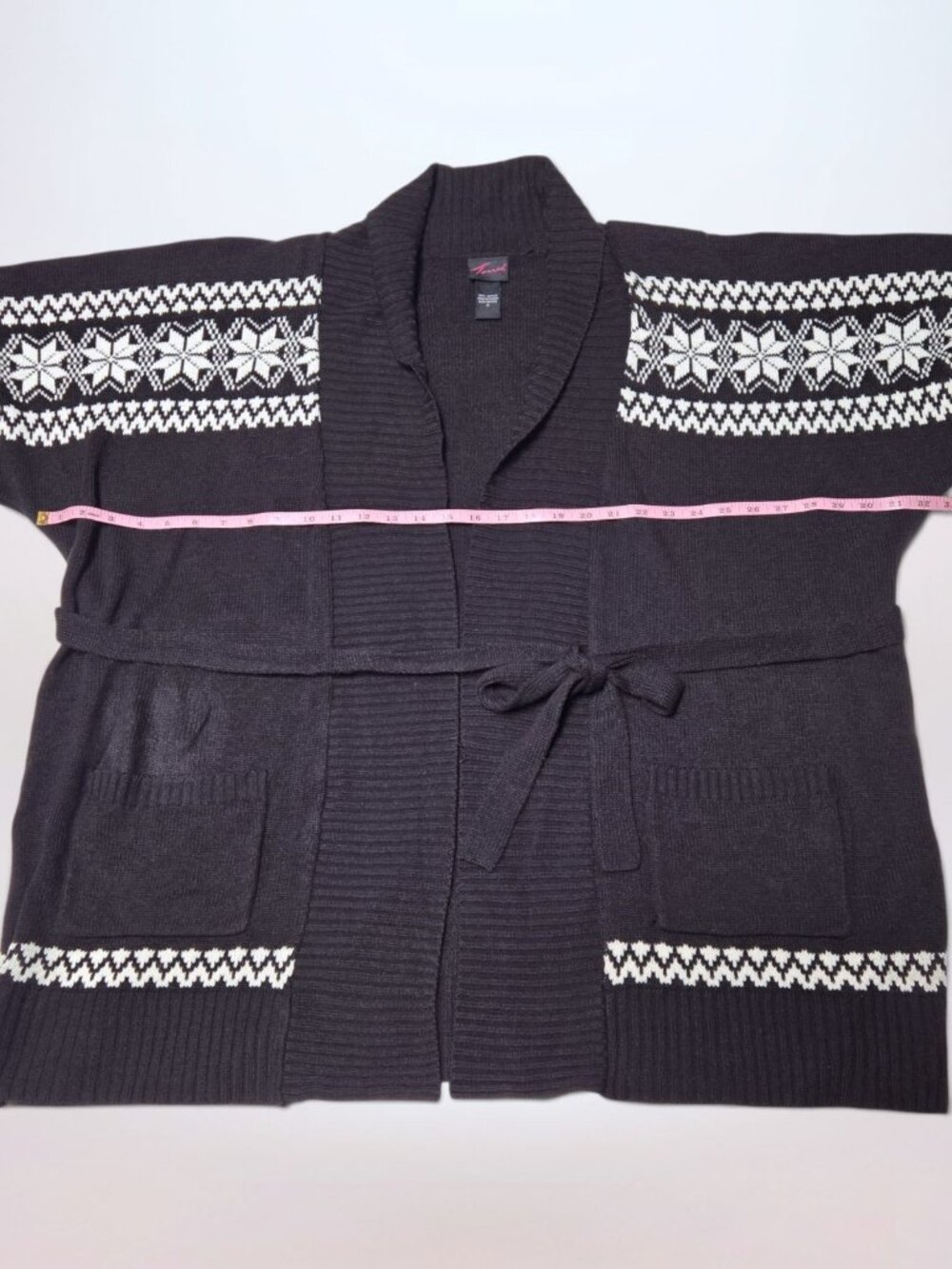 Torrid Fair Isle Snowflake Pattern Black Belted Wrap Cardigan (Size 4X) - Picture 4 of 7